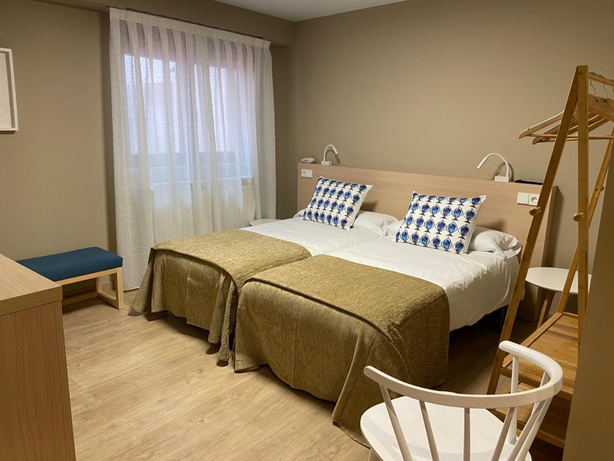 Hotel Baltico 2 Estrellas Luarca Eksteriør bilde
